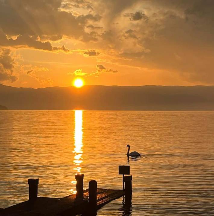 Camping pour 6 personnes, avec vue sur le lac ainsi que jardin et balcon en Haute-Savoie - 2