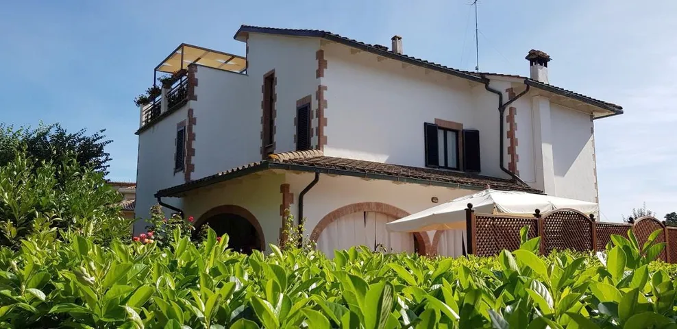 Casa vacanza per 7 persone, con panorama e giardino, con animali domestici - 1