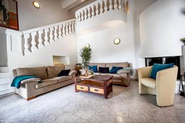 Location de vacances pour 10 personnes, avec terrasse et jardin à Cuttoli-Corticchiato