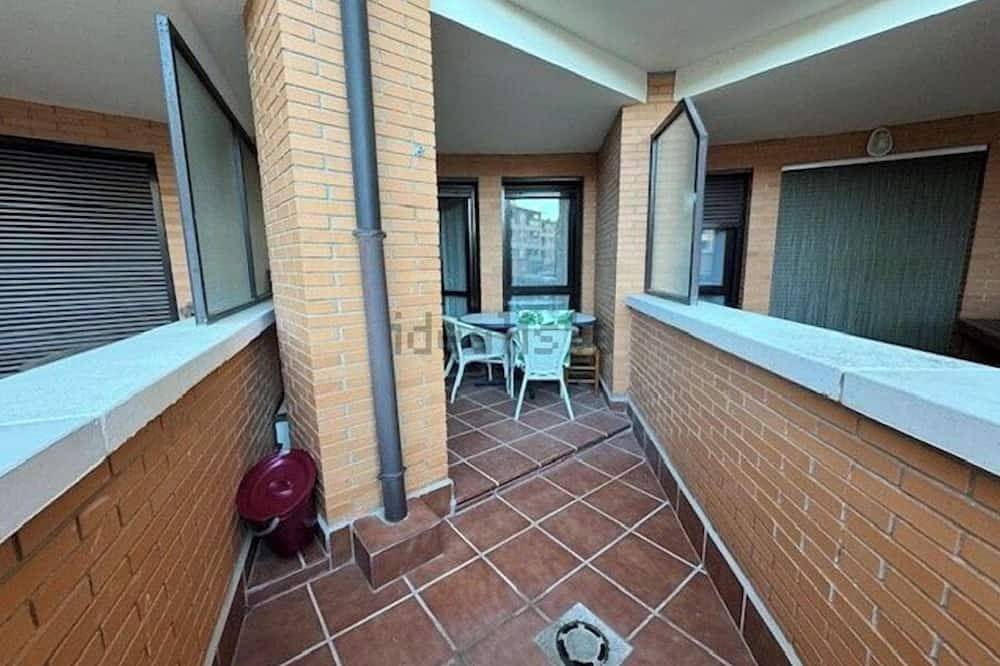 Vivienda Vacacional Para los Meses de Verano in Jaca, Spanish Pyrenees