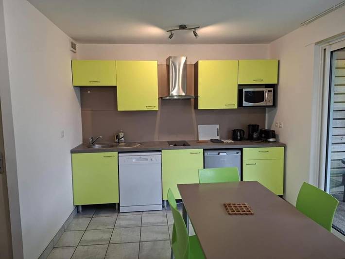 Gîte pour 4 personnes, avec jardin et sauna ainsi que piscine et jacuzzi à Chaveignes - 4