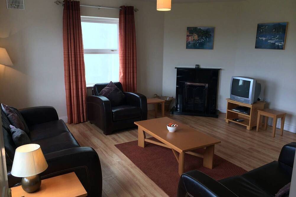 Doolin Village Bungalow  10 -  a bungalow that sleeps 6 guests  in 3 bedrooms in Doolin, County Clare