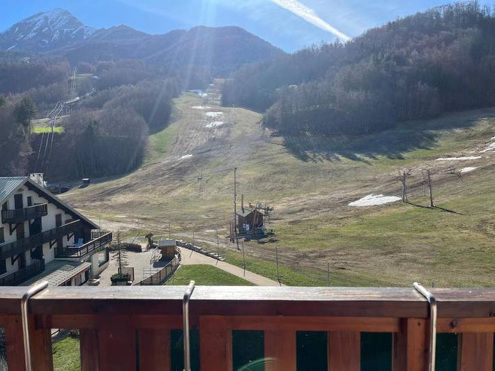 Gîte pour 6 personnes, avec vue et balcon à Saint-Léger-les-Mélèzes - 4