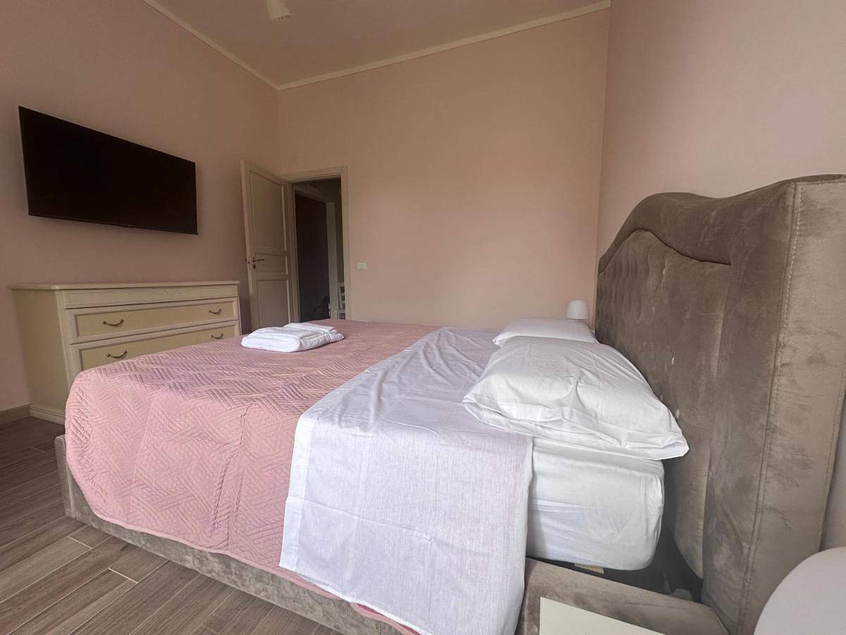 Double Room with Private Bathroom in Lucca, Lucca Provinz