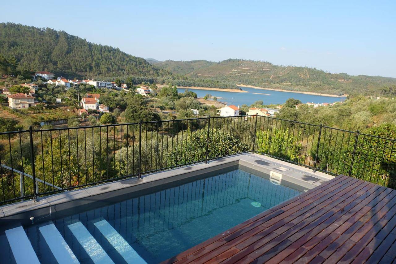 Apartamento inteiro, Two-Bedroom House in Tomar, Distrito de Santarém