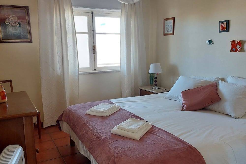 Geheel appartement, 2 bedrooms beachfront in Praia do Farol, Vila Nova de Milfontes