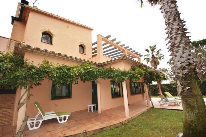Casa rural para 10 personas, con vistas al lago además de jardín y terraza, Se admiten mascotas en San Pedro Pescador - 2