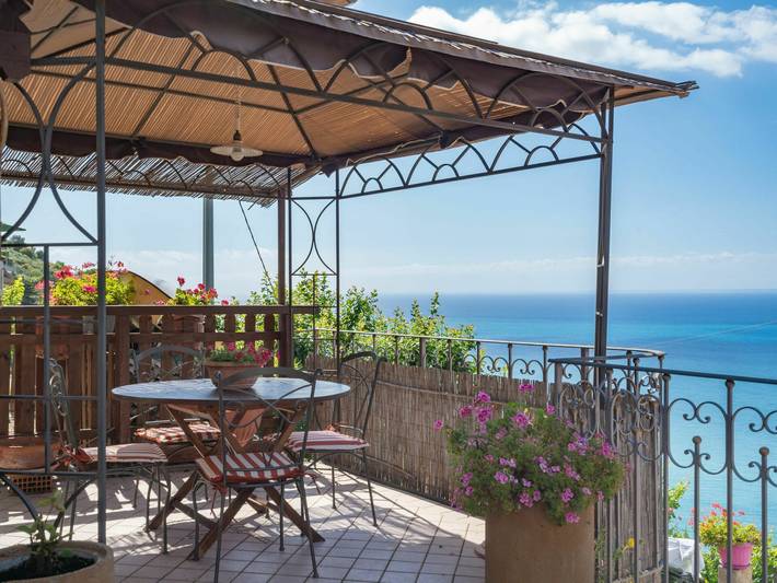 Appartement de vacances pour 4 personnes, avec Balcon ainsi que Terrasse et Jardin