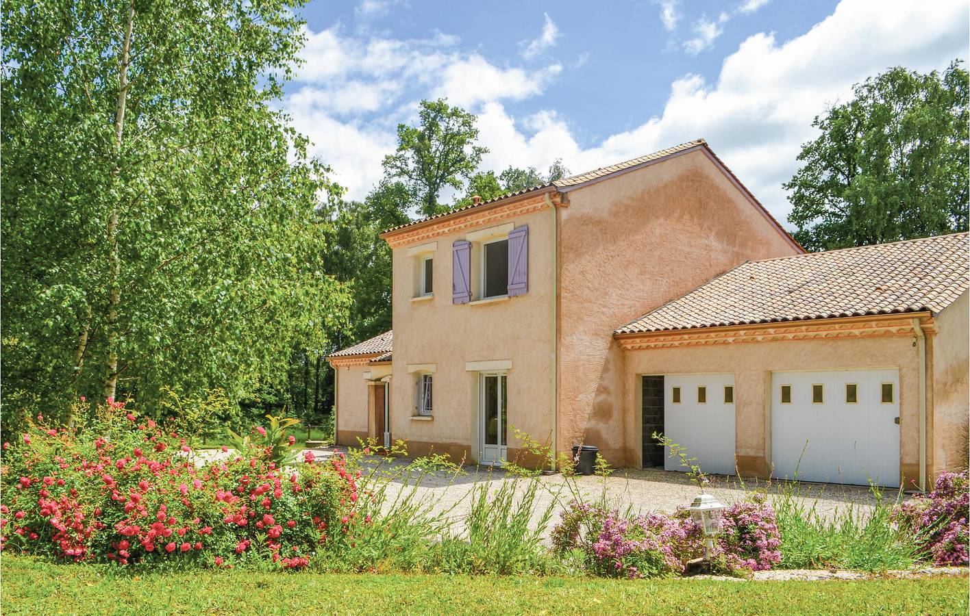 Apt de 180m2 avec piscine, jardin et Internet, 1.5 km de Payzac in Payzac (Dordogne), Périgord Vert