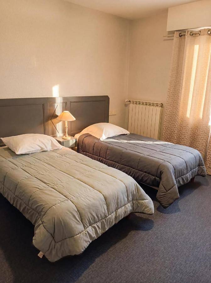 Hôtel pour 2 personnes, avec Terrasse et Jardin à Réquista - 2
