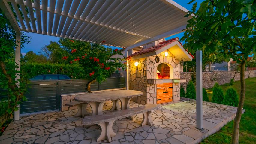 Villa Prunus Laurus-Makarska by Villas Guide in Imotski, Makarska Riviera