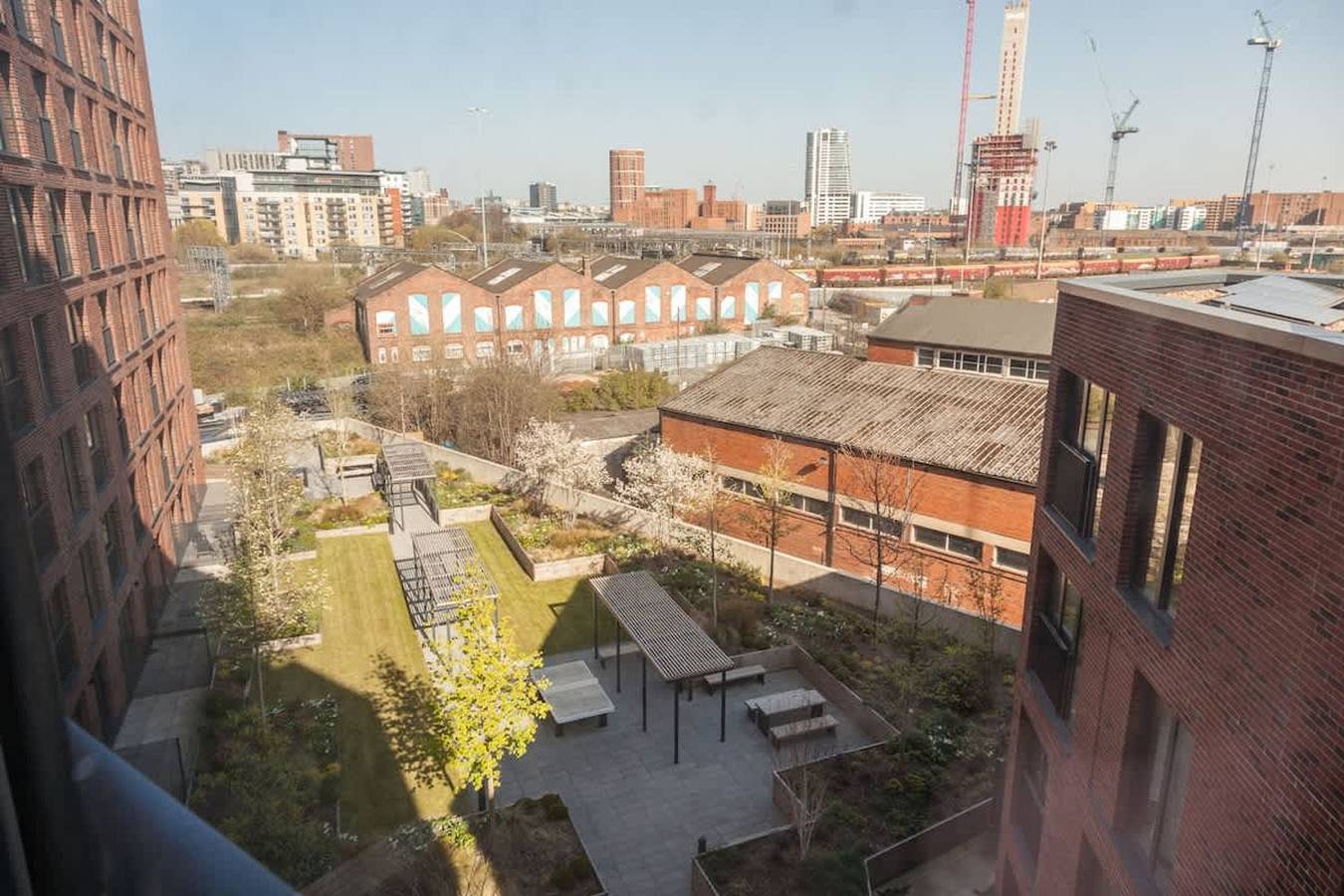 Entire apartment, 3 Bed Flats near Station   City Centre - Sleeps 6 in Leeds, West Yorkshire