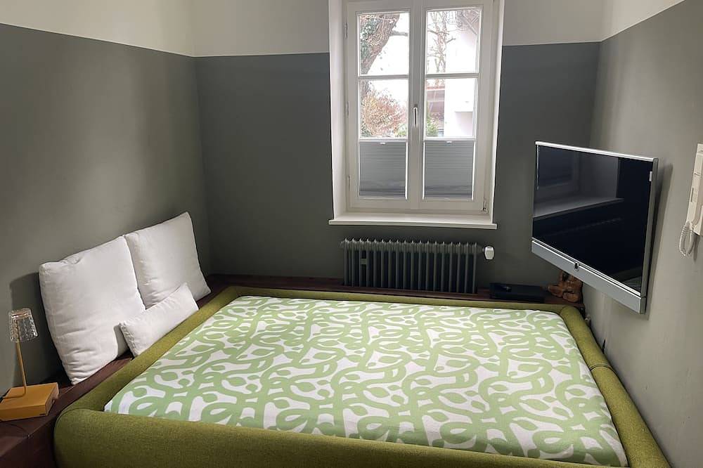 Ganze Wohnung, Erdgeschosswohnung in wunderschöner Altbauvilla in Utting, Ammersee
