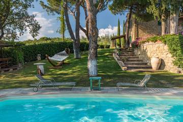 Villa for 18 People in Lucignano, Arezzo Province, Photo 2