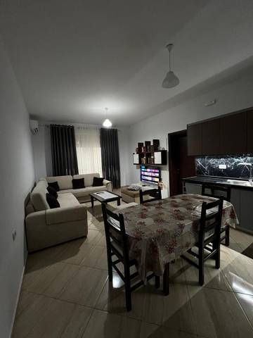 Cottage pour 6 personnes, avec vue et jardin dans Borsh