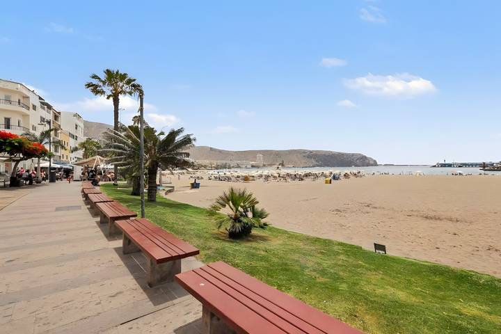 Ferielejlighed for 7 personer, med have, husdyr tilladt i Los Cristianos