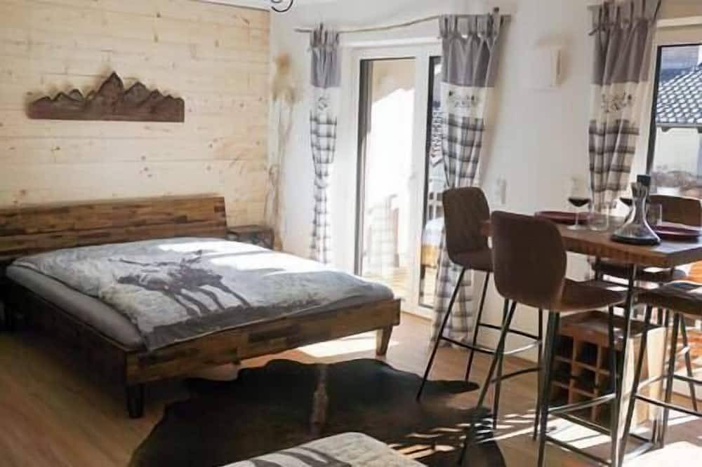 Ganze Wohnung, Wohnung \"Wendelstein\" mit Bergblick im Inntal, zentral&ruhig in Flintsbach am Inn, Bayerische Alpen