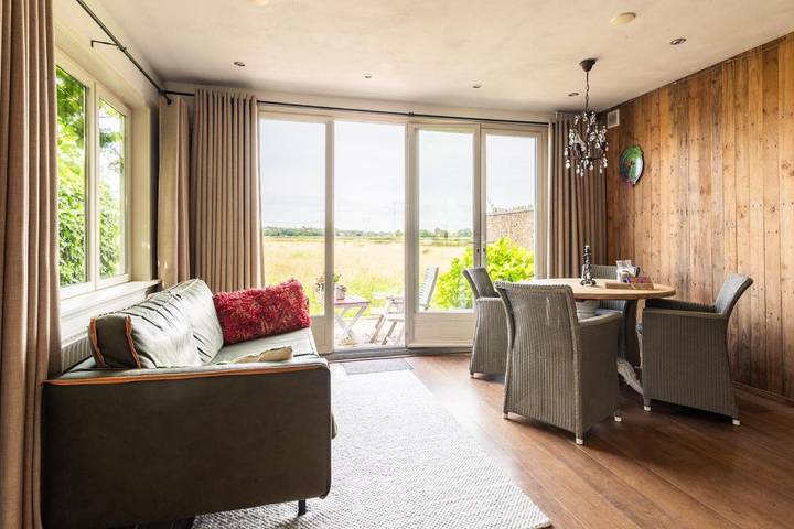 Vakantieappartement voor 4 personen, with Terras and Tuin as well as Uitzicht in Amsterdam-Noord