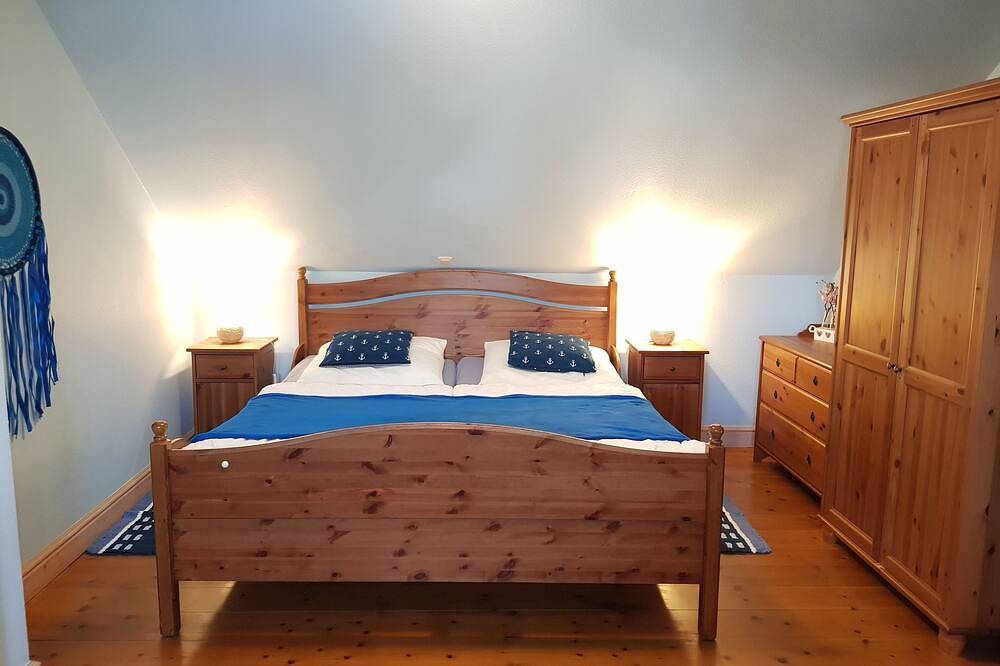 Ganze Wohnung, Blaues Strandhaus hinter der Düne - 1. Reihe, 20m zum Strand - Blaues Strandhaus in Ückeritz, Bernsteinbäder