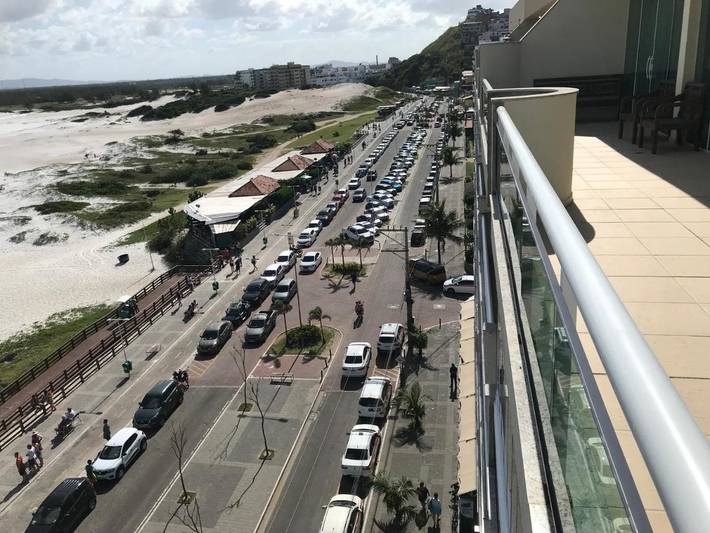 Gîte pour 15 personnes, avec piscine ainsi que terrasse et vue, animaux acceptés à Arraial do Cabo - 4