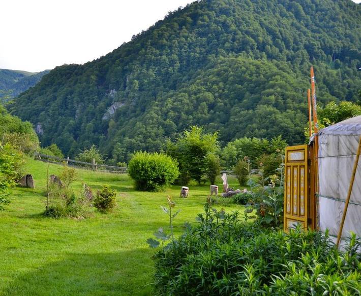 Chambre d’hôte pour 4 personnes, avec Terrasse et Jardin ainsi que Sauna et Vue