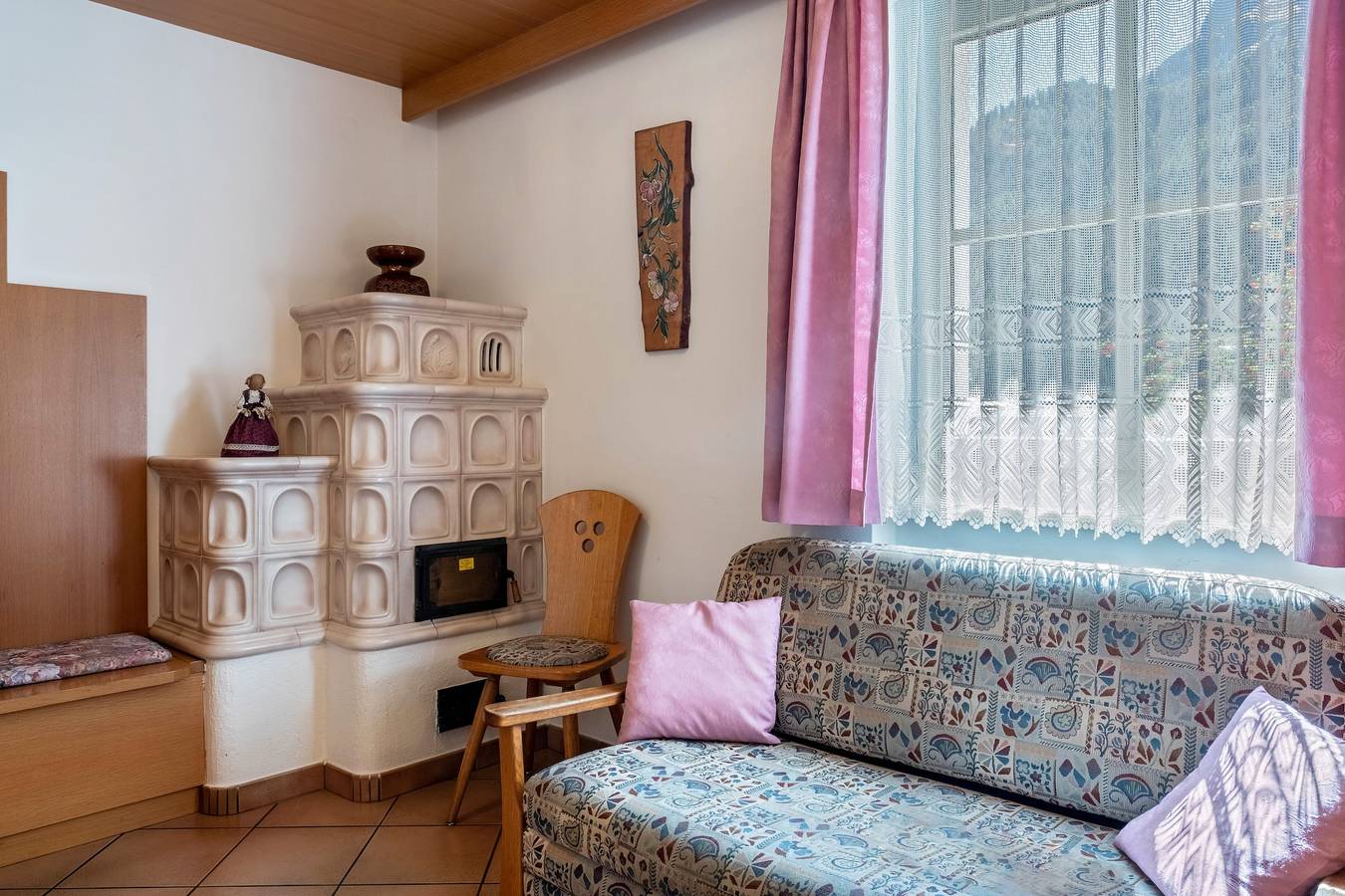 Appartement entier, Appartement "Cesa Soramurat 9" avec vue sur la montagne, Wi-Fi et jardin partagé in Canazei, Dolomiti Superski