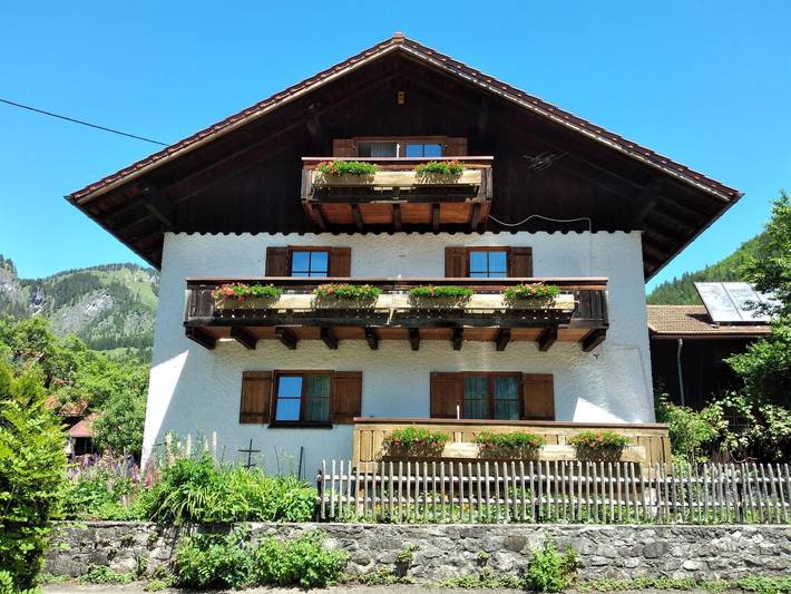 Ferienwohnung für 4 Personen, mit Balkon und Garten in Bad Hindelang