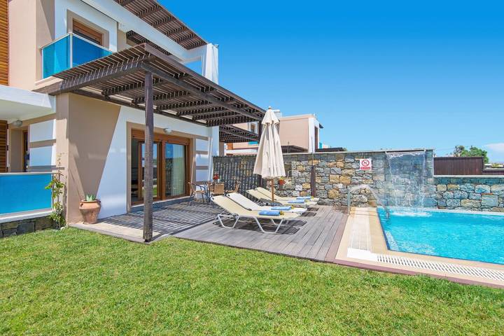 Villa pour 4 personnes, avec piscine et jardin ainsi que balcon et vue sur l’océan dans Rhodes - 2