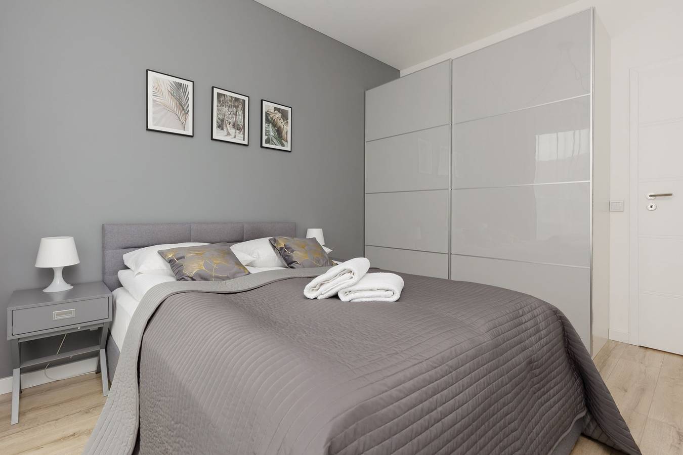 Entire apartment, Kolejowa 43 Elegant flat Parking in Warsaw, Masovia