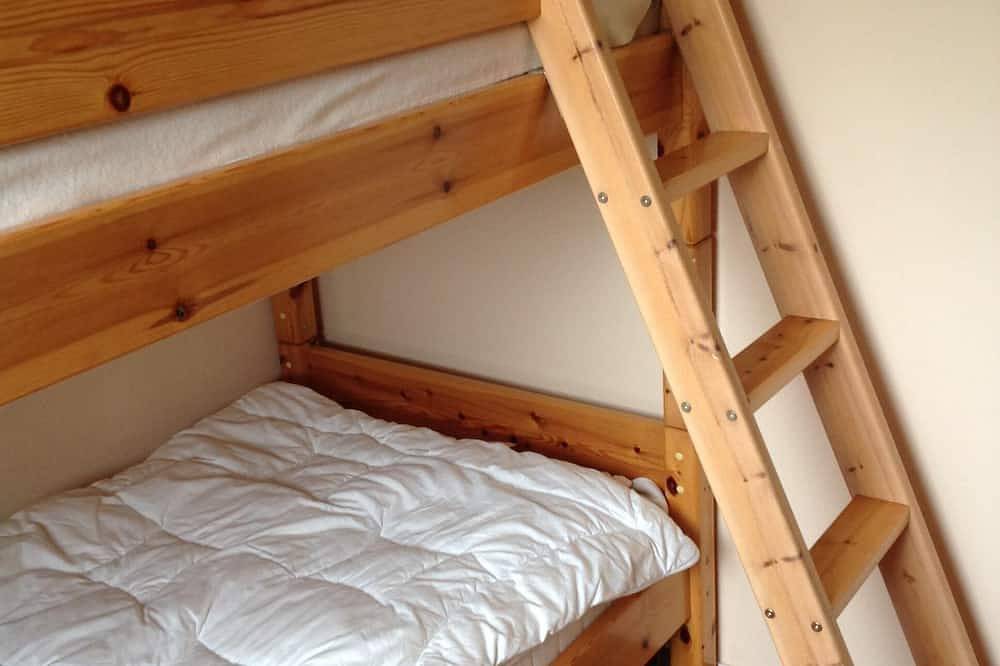 Komfortables Ferienhaus für 7 Personen mit Sauna, 110 qm, im Süden von Rügen in Halbinsel Zudar, Garz/Rügen