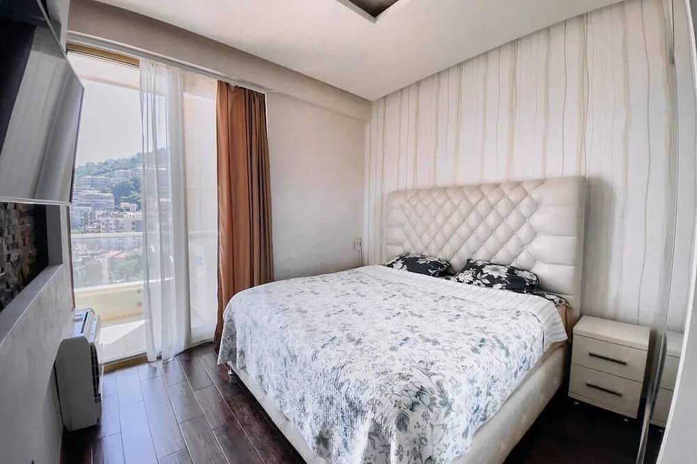 Apartamento entero, Penthouse sea view with pool on terrace in Budva, Municipio de Budva