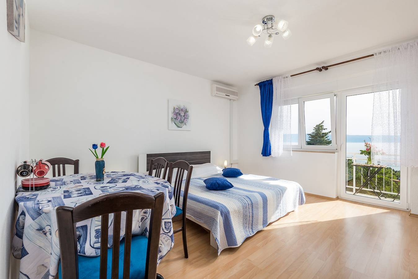 Ganze Wohnung, 1-Zimmer-Ferienwohnung mit Balkon und Meerblick Klenovica, Novi Vinodolski A-5575-b in Klenovica, Primorje-Gorski Kotar