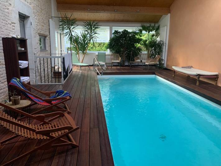Cottage pour 3 personnes, avec jardin dans Champvoux