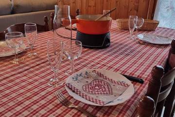 Gîte pour 5 personnes, avec balcon à Le Bouchet-Mont-Charvin