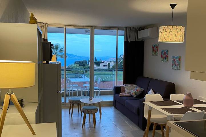 Ganze Wohnung, Imposante Aussicht auf das Meer und die Bucht von Cannes Vtt Schwimmbad am Fuße der Esterel-Berge in Théoule-sur-Mer, Massif de l'Esterel