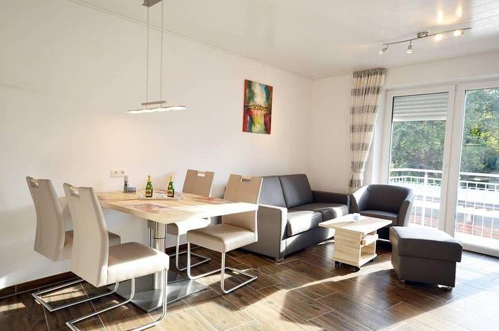 Ferienwohnung für 4 Personen, mit Balkon und Garten