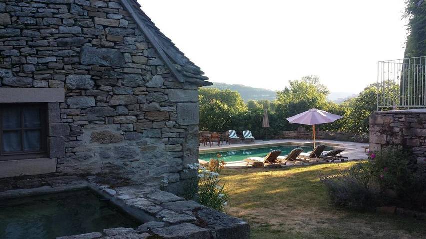 Chambre d’hôte pour 2 personnes, avec jardin ainsi que vue et piscine à Calvignac - 4