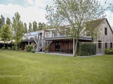 Gîte pour 26 personnes, avec terrasse ainsi que balcon/terrasse et sauna à Aalter