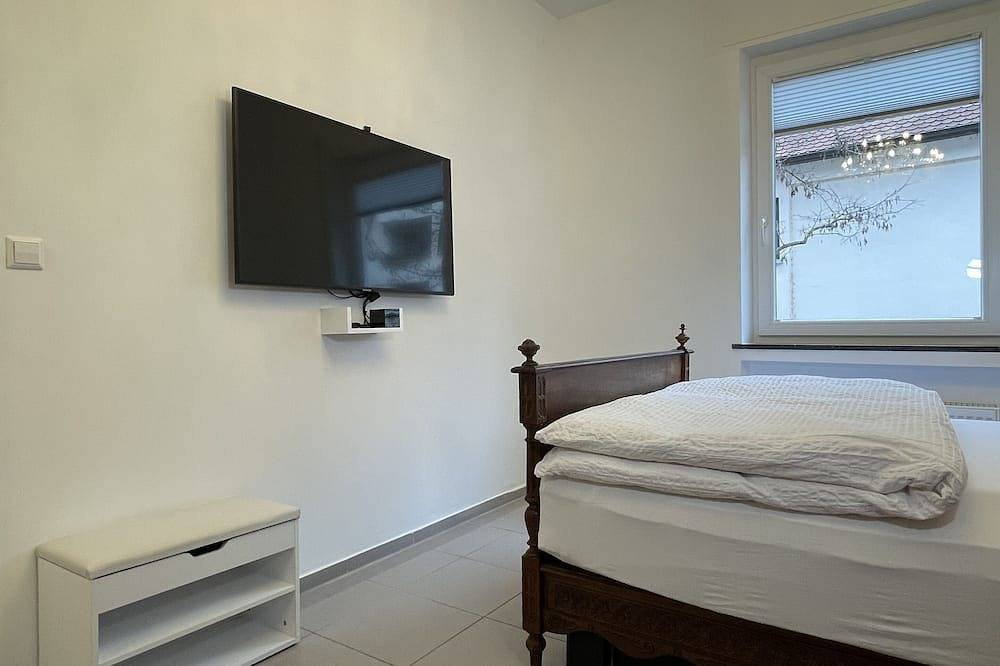 Ganze Wohnung, Trendy 1 room Condo City Center 1st floor in Ulm, Schwaben