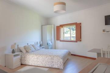 Gîte pour 3 personnes, avec jardin et vue dans Mesão Frio