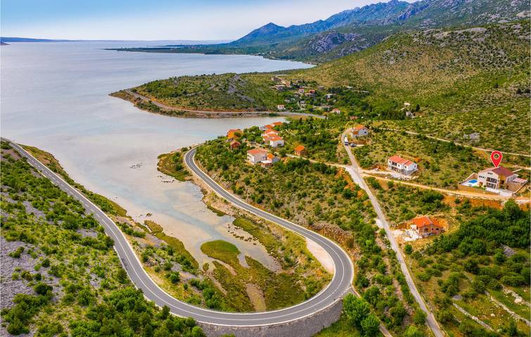 Ferienhaus für 9 Personen, mit Ausblick und Terrasse sowie Pool, mit Haustier in Jasenice - 2
