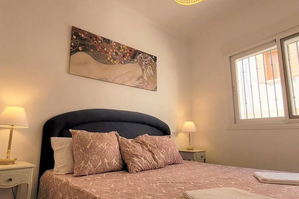 Entire apartment, V2 Casa del Castillo Vut entreplanta by Naturadrada in La Adrada, Ávila Region