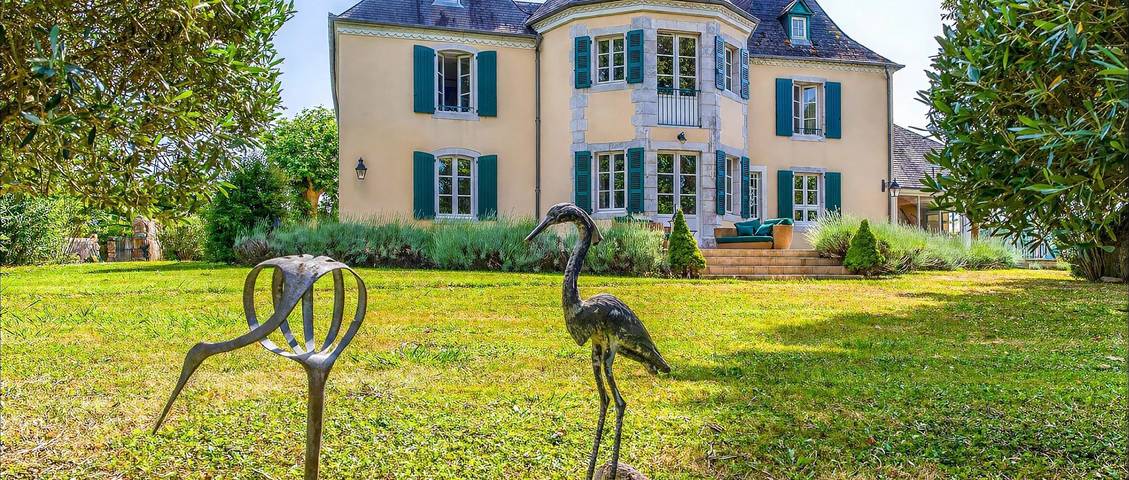 Chalet para 14 personas, con Terraza además de Jardín y Piscina en Navarra - 4