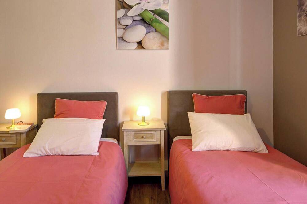 Appartement entier, Appartement charmant avec jardin - 2 pers. in Andrézieux-Bouthéon, Montbrison