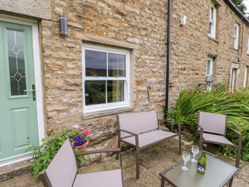 Log Cabin for 4 People in North Yorkshire, Yorkshire, Photo 1