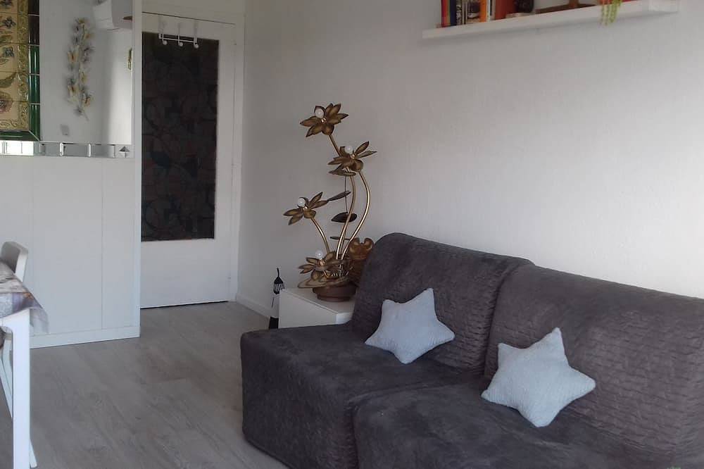 Entire apartment, Charmant Appartement à 5min à Pieds de la Plage de Sa Conca in S'Agaró, Platja d'Aro