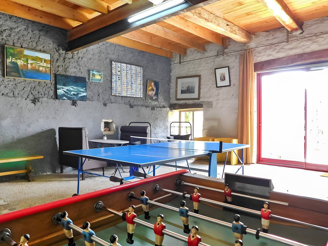 Les Abeilles – Casa de vacaciones con piscina privada en el corazón del Périgord Vert in La Chapelle-Faucher, Périgord Vert