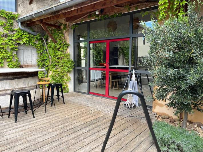 Location de vacances pour 10 personnes, avec jardin ainsi que jacuzzi et sauna, animaux acceptés à Nivolas-Vermelle - 4