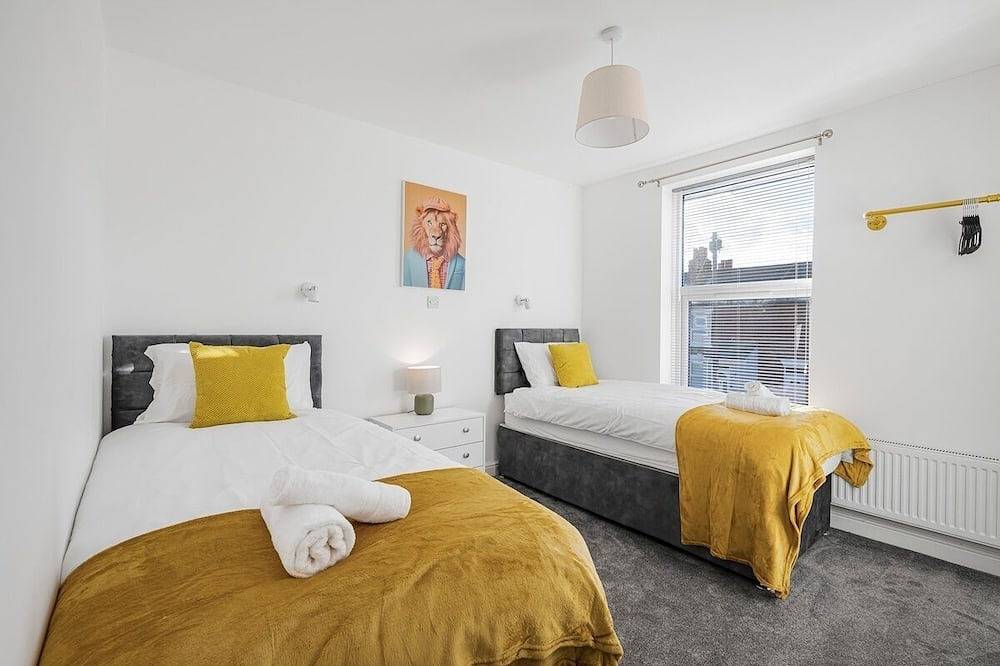 Bright & Cosy 3 Bed Home I Parking I Sleeps 6 in Ipswich, Suffolk