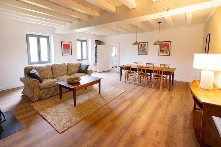 Gîte pour 6 personnes, avec terrasse, animaux acceptés à Archignat